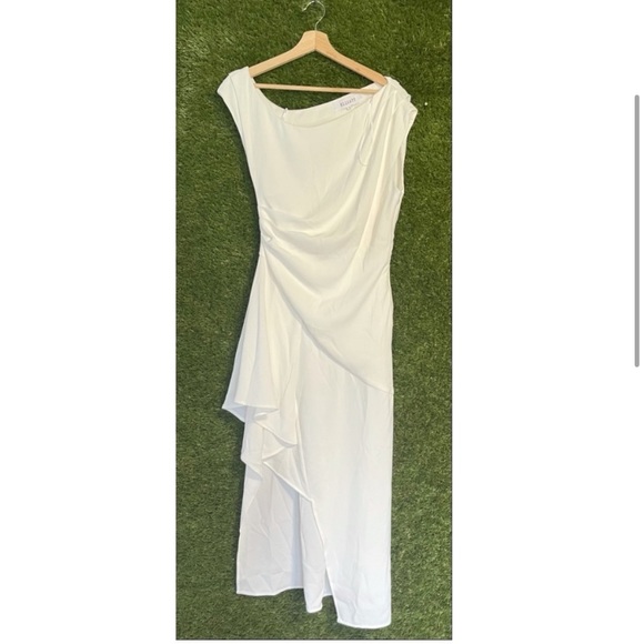 ELLIATT Pallas One-Shoulder Cocktail Dress in Ivory Size Small - Picture 4 of 10